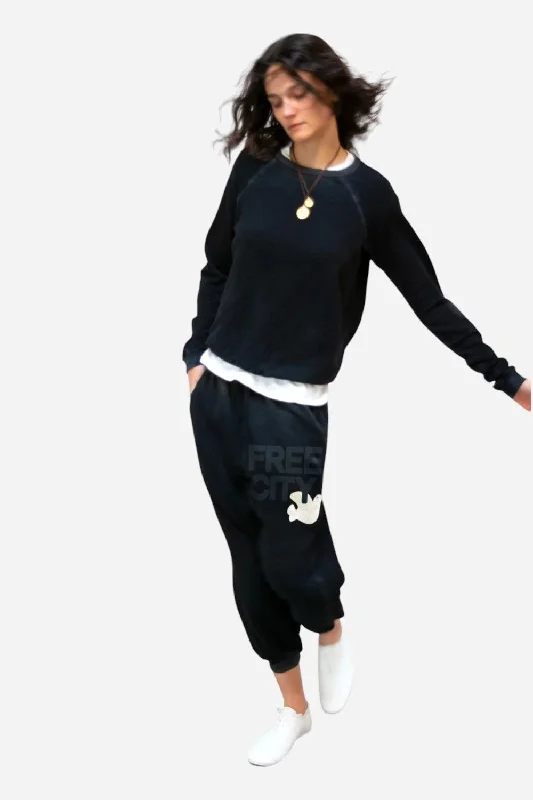 Free City Lucky Rabbits Sweatshirt in Superblack Hoodie with Drop Shoulder Relaxed Streetwear