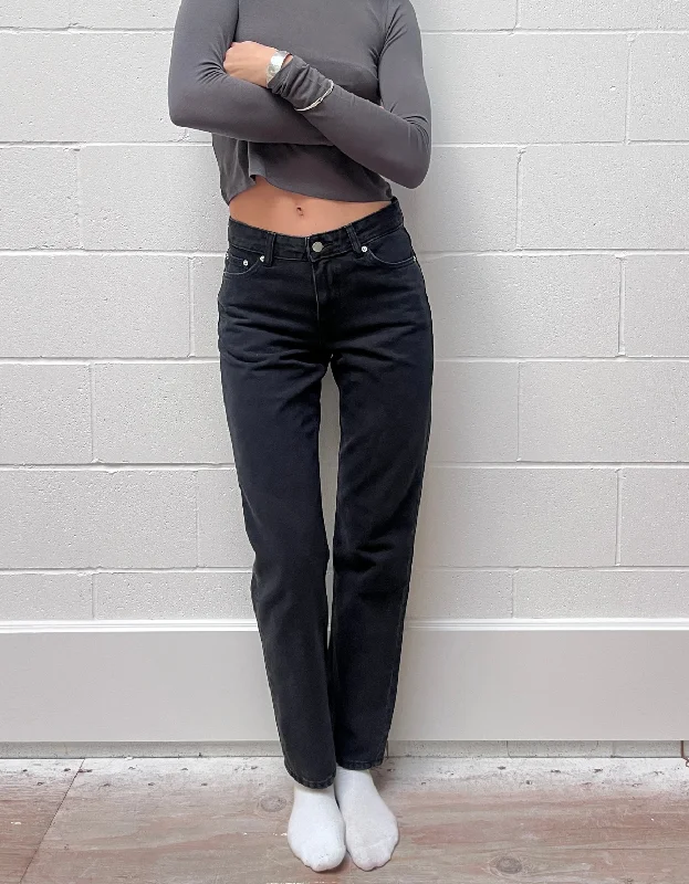 Arch Jean in Black Used Trendy Pleated Waist Jeans